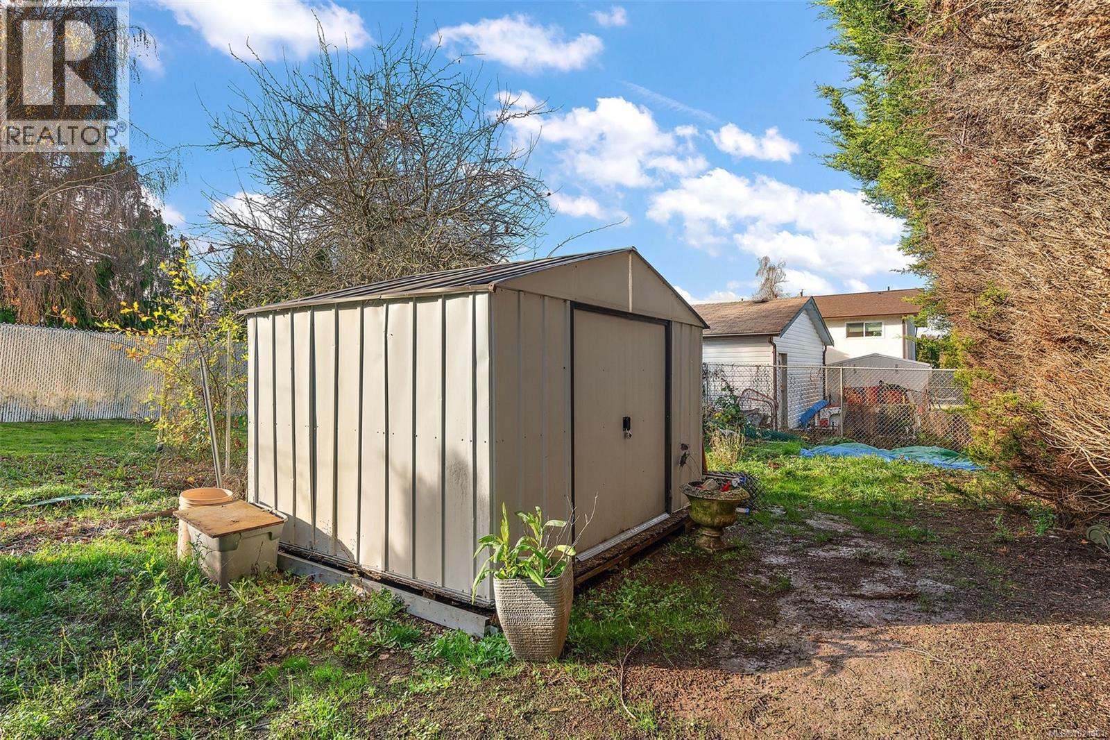 3020 3022 Donald St, Saanich, British Columbia  V9A 1Y2 - Photo 92 - 1021461