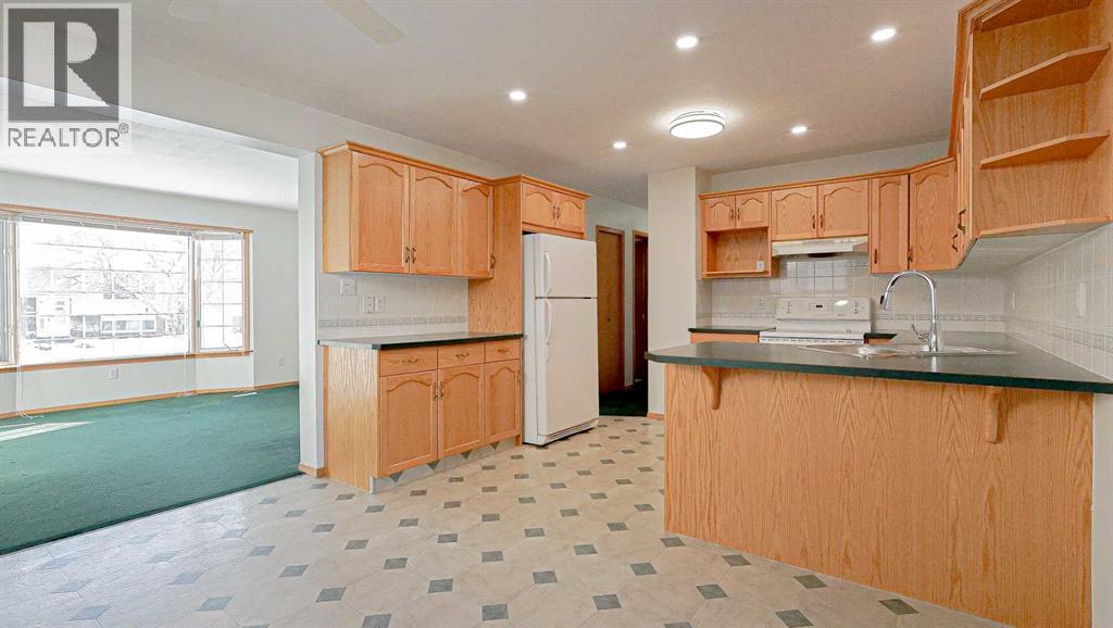 53 Collins Crescent Se, Medicine Hat, Alberta T1B 1T7 - Photo 12 - A2272563