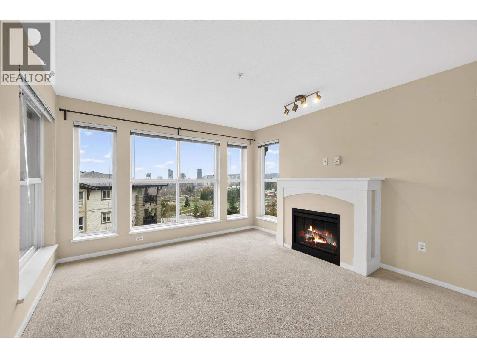 415 3050 Dayanee Springs Boulevard, Coquitlam, British Columbia  V3E 0A2 - Photo 2 - R3072192