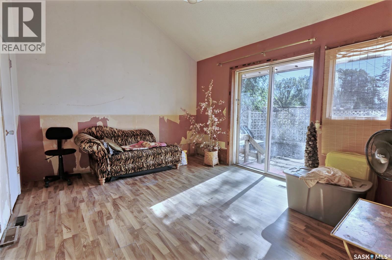 1211 Gordon Road, Moose Jaw, Saskatchewan  S6H 3E3 - Photo 13 - SK021286