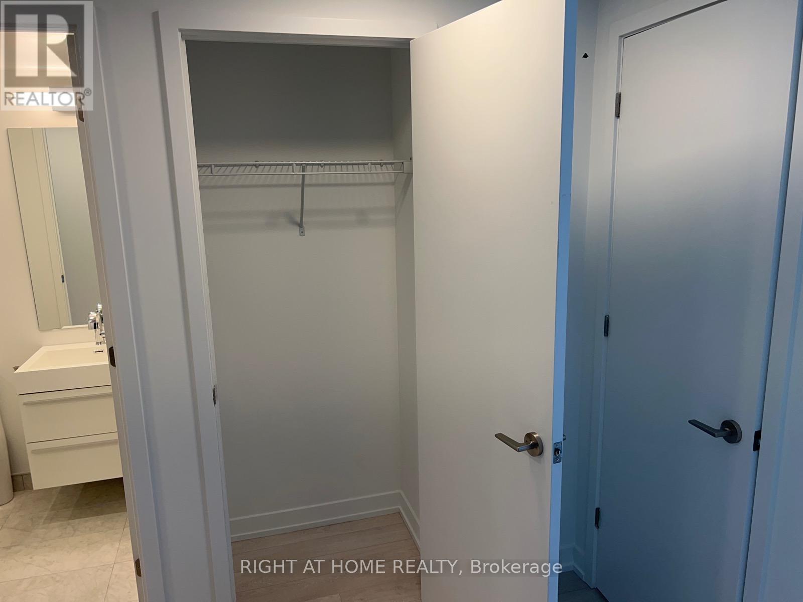 1610 - 39 Roehampton Avenue, Toronto, Ontario M4P 0G1 - Photo 14 - C12601984