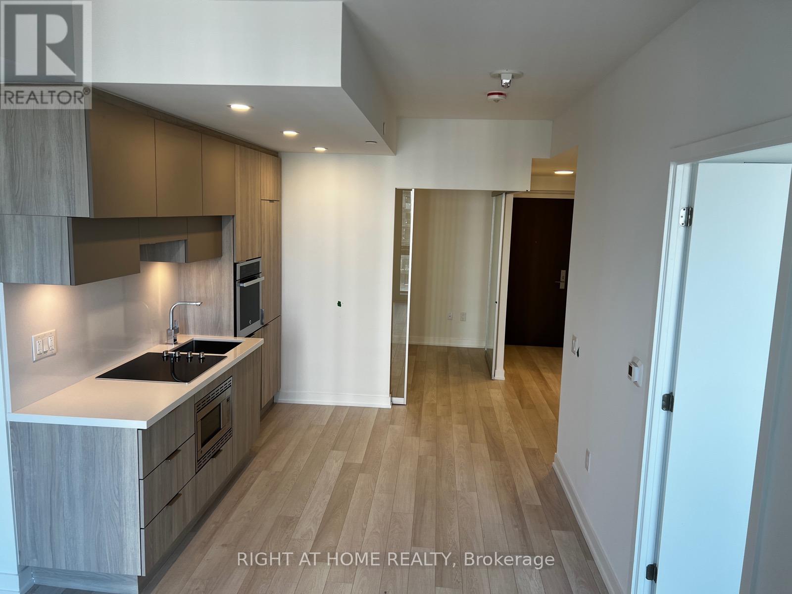 1610 - 39 Roehampton Avenue, Toronto, Ontario M4P 0G1 - Photo 16 - C12601984