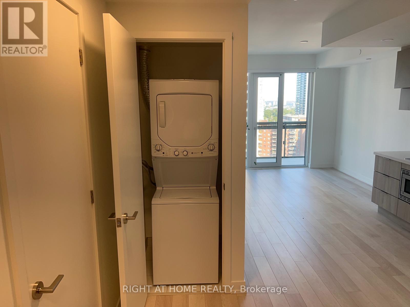 1610 - 39 Roehampton Avenue, Toronto, Ontario M4P 0G1 - Photo 17 - C12601984