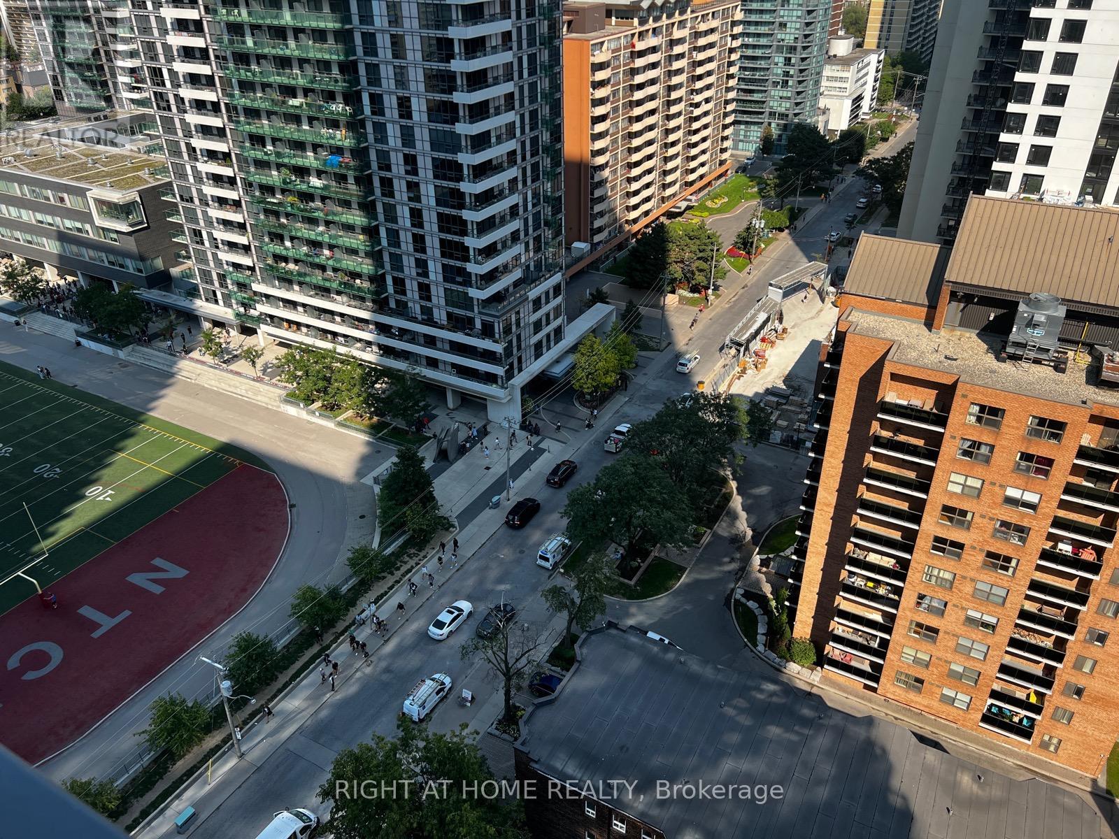 1610 - 39 Roehampton Avenue, Toronto, Ontario M4P 0G1 - Photo 23 - C12601984