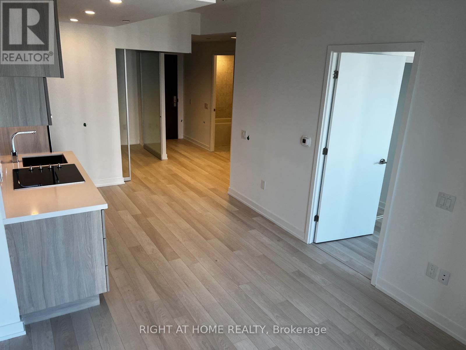 1610 - 39 Roehampton Avenue, Toronto, Ontario M4P 0G1 - Photo 5 - C12601984