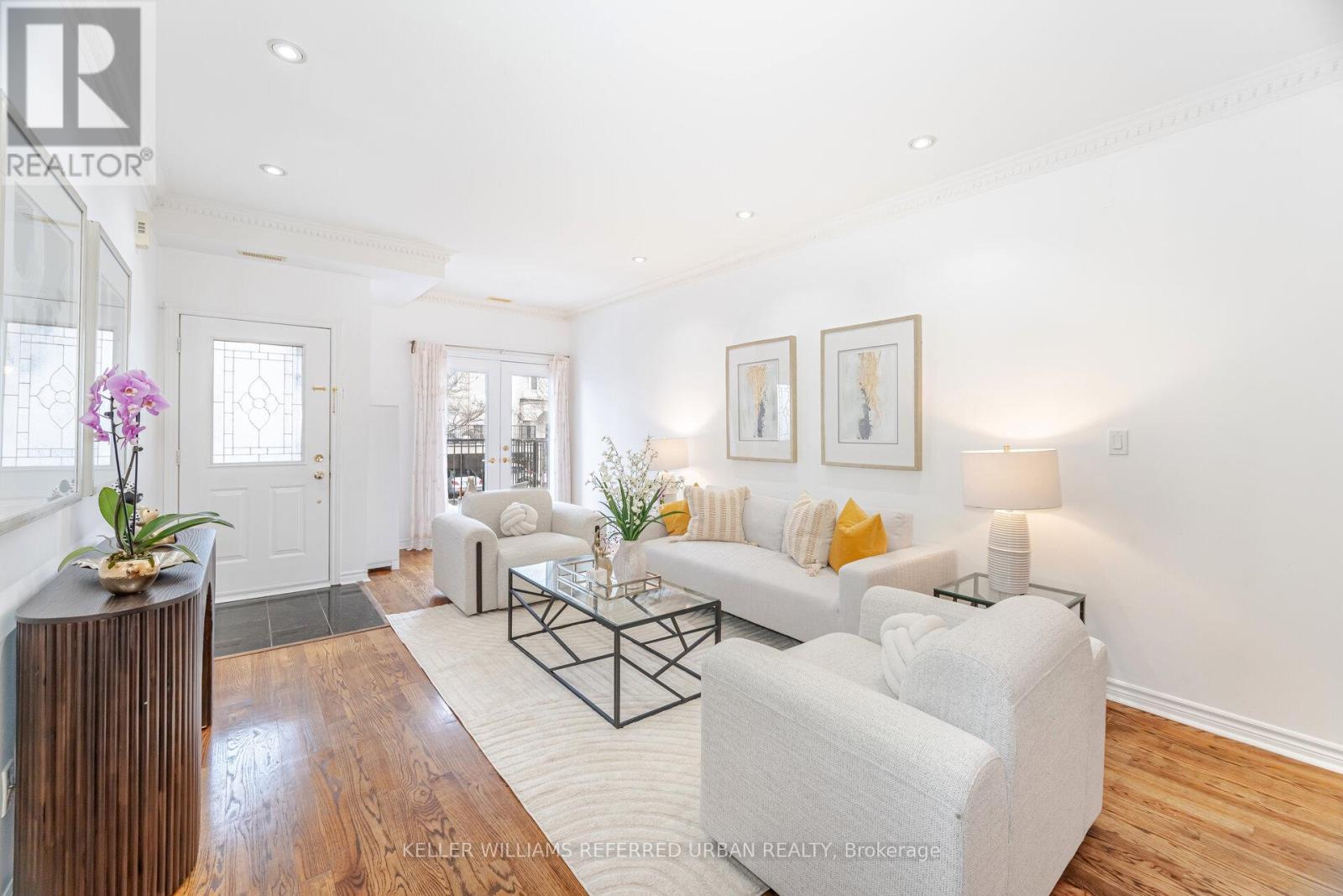 232 David Dunlap Circle, Toronto, Ontario  M3C 4C1 - Photo 4 - C12602072