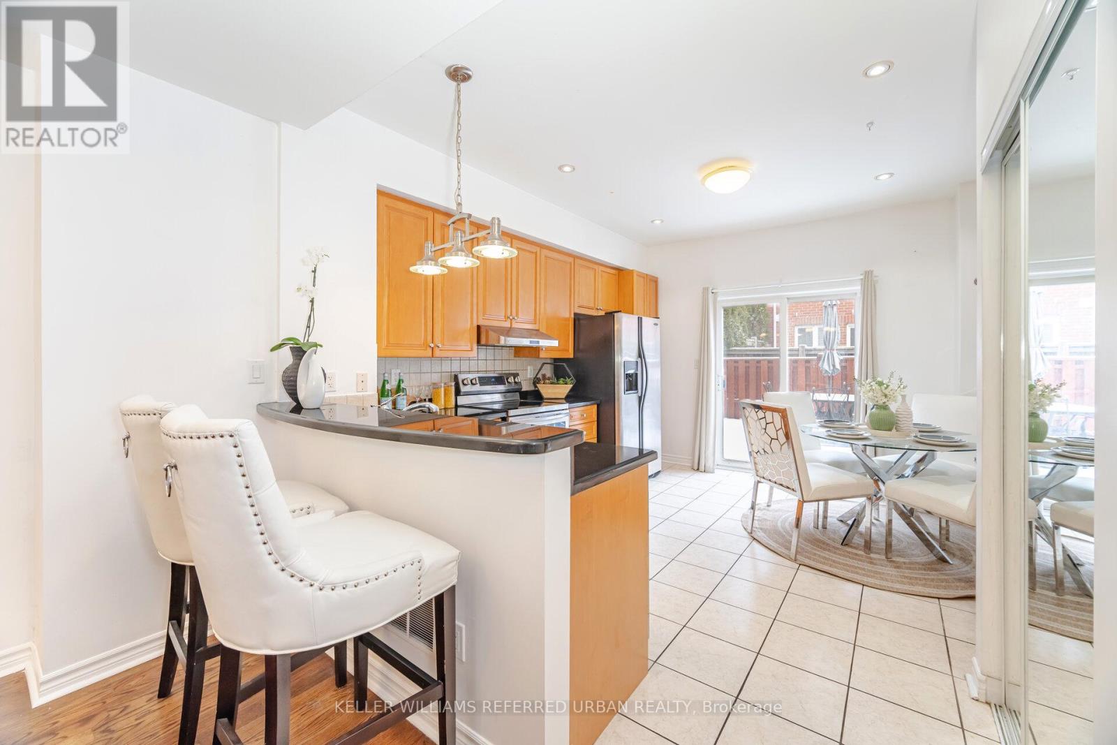 232 David Dunlap Circle, Toronto, Ontario  M3C 4C1 - Photo 8 - C12602072