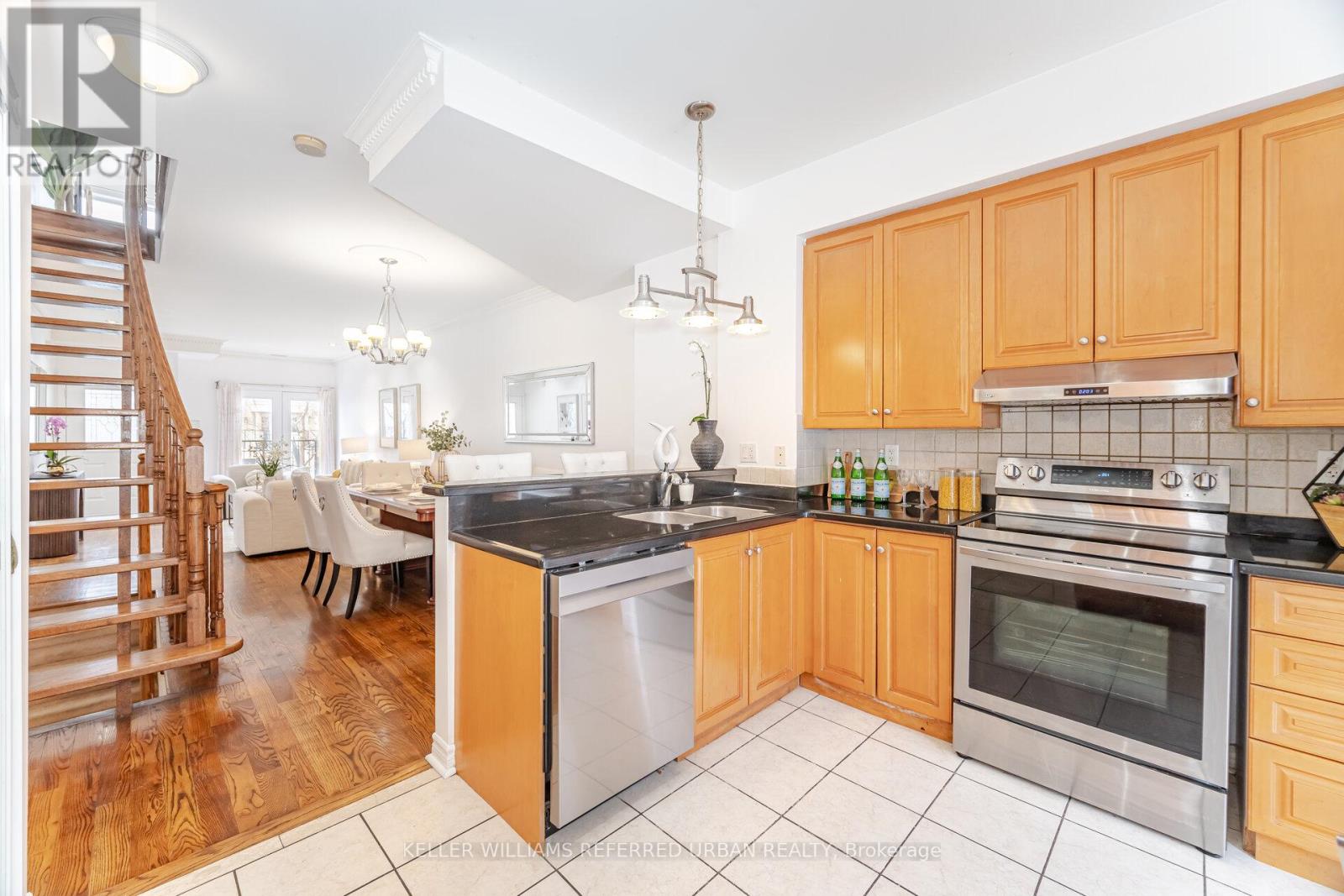 232 David Dunlap Circle, Toronto, Ontario  M3C 4C1 - Photo 9 - C12602072