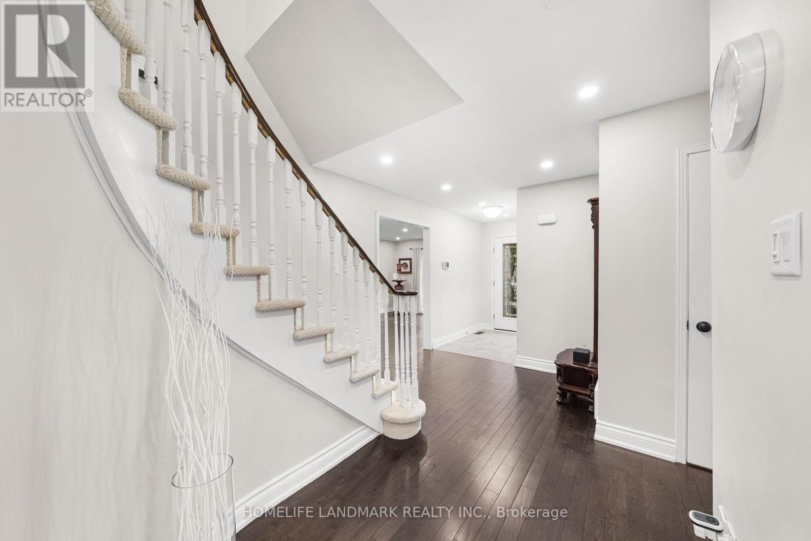 333 Rannie Road, Newmarket, Ontario  L3X 1K3 - Photo 5 - N12600178