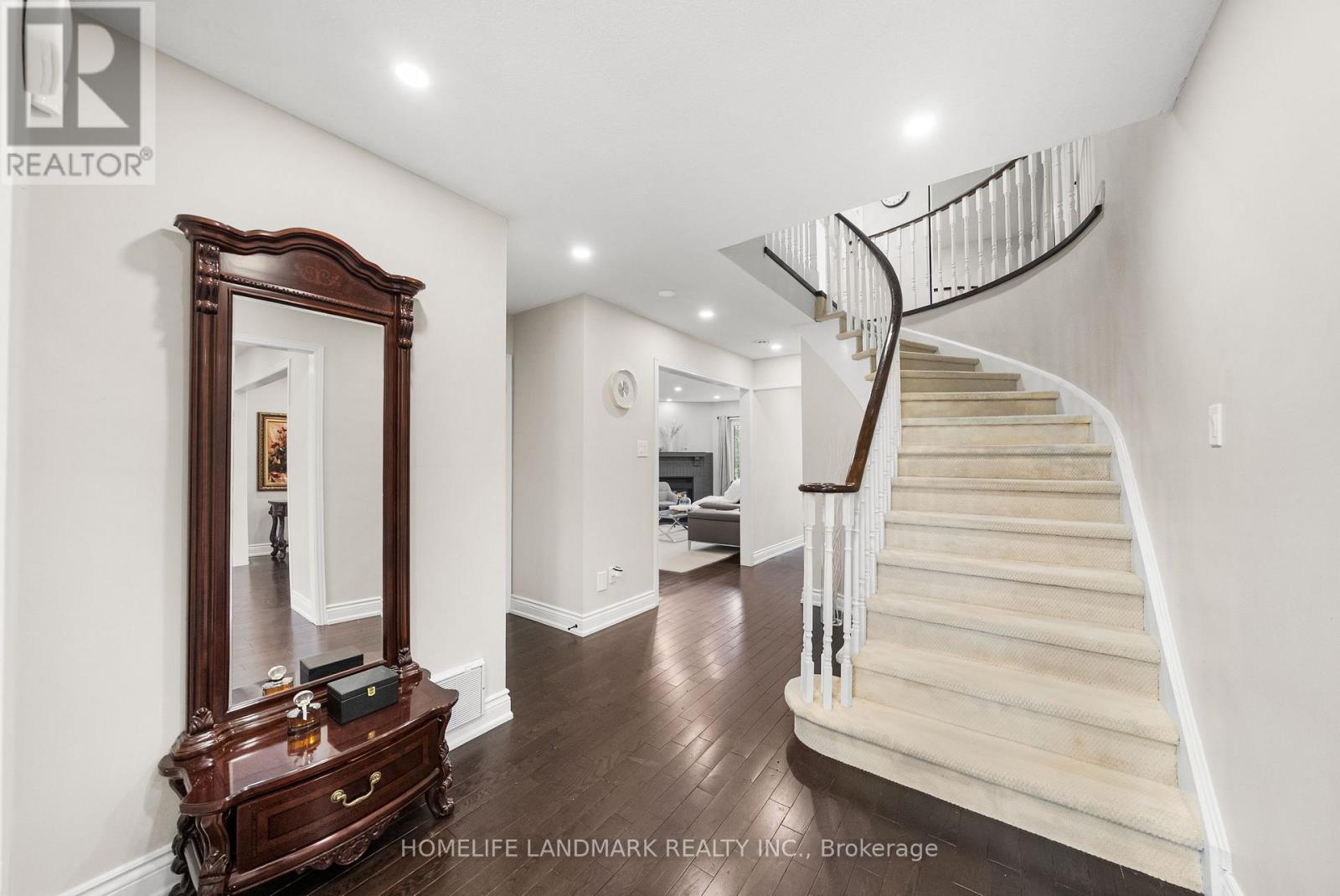 333 Rannie Road, Newmarket, Ontario  L3X 1K3 - Photo 4 - N12600178