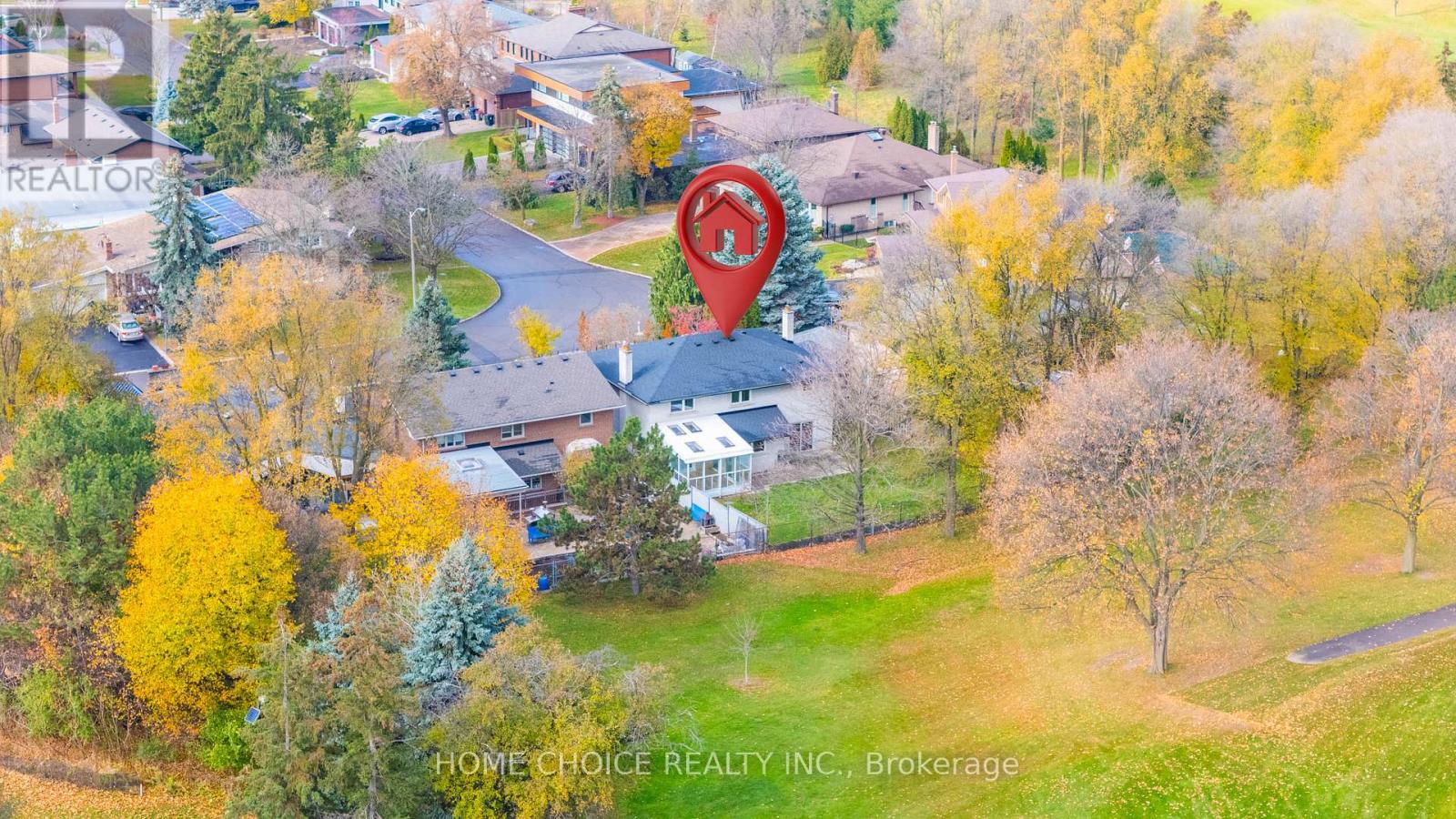 43 Golfwood Heights E, Toronto, Ontario  M9P 3L8 - Photo 3 - W12593564