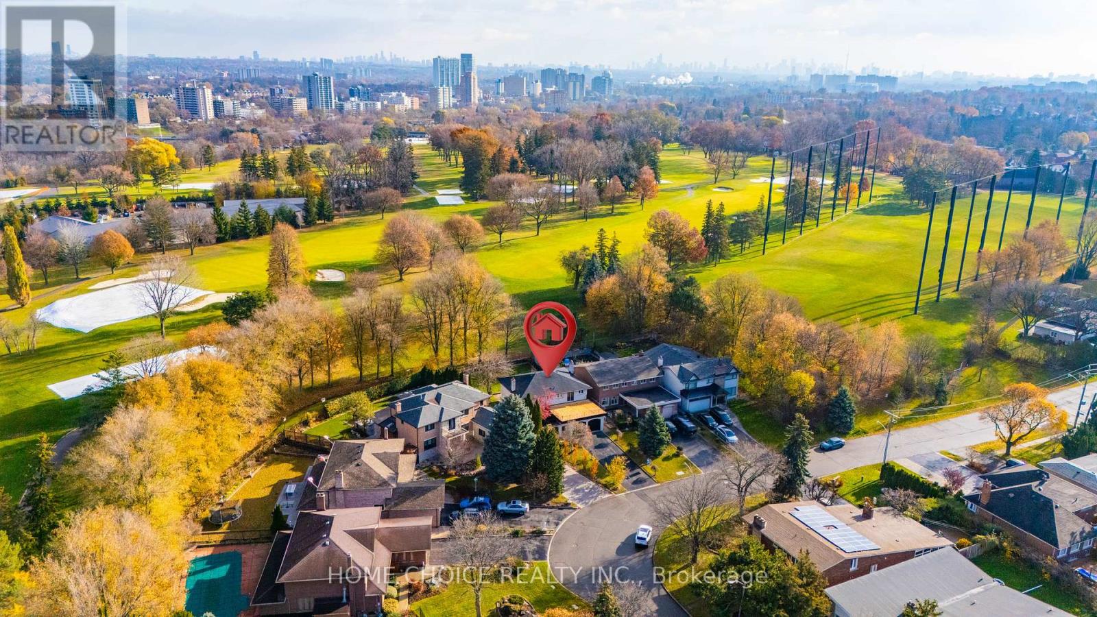 43 Golfwood Heights E, Toronto, Ontario  M9P 3L8 - Photo 2 - W12593564