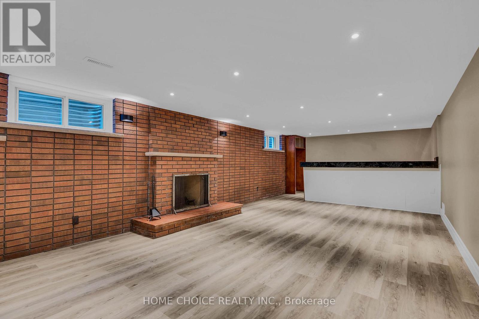 43 Golfwood Heights E, Toronto, Ontario  M9P 3L8 - Photo 32 - W12593564