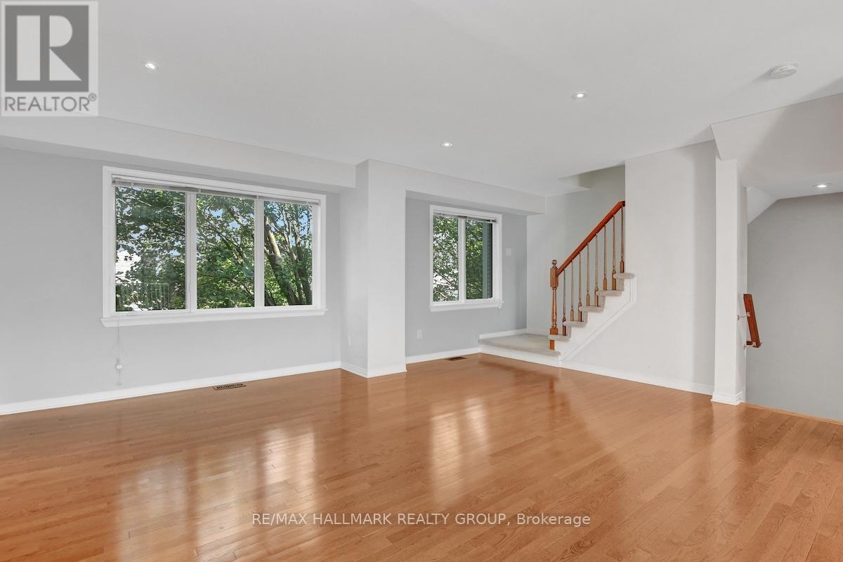 553 Burleigh Private, Ottawa, Ontario  K1J 1J9 - Photo 12 - X12391141