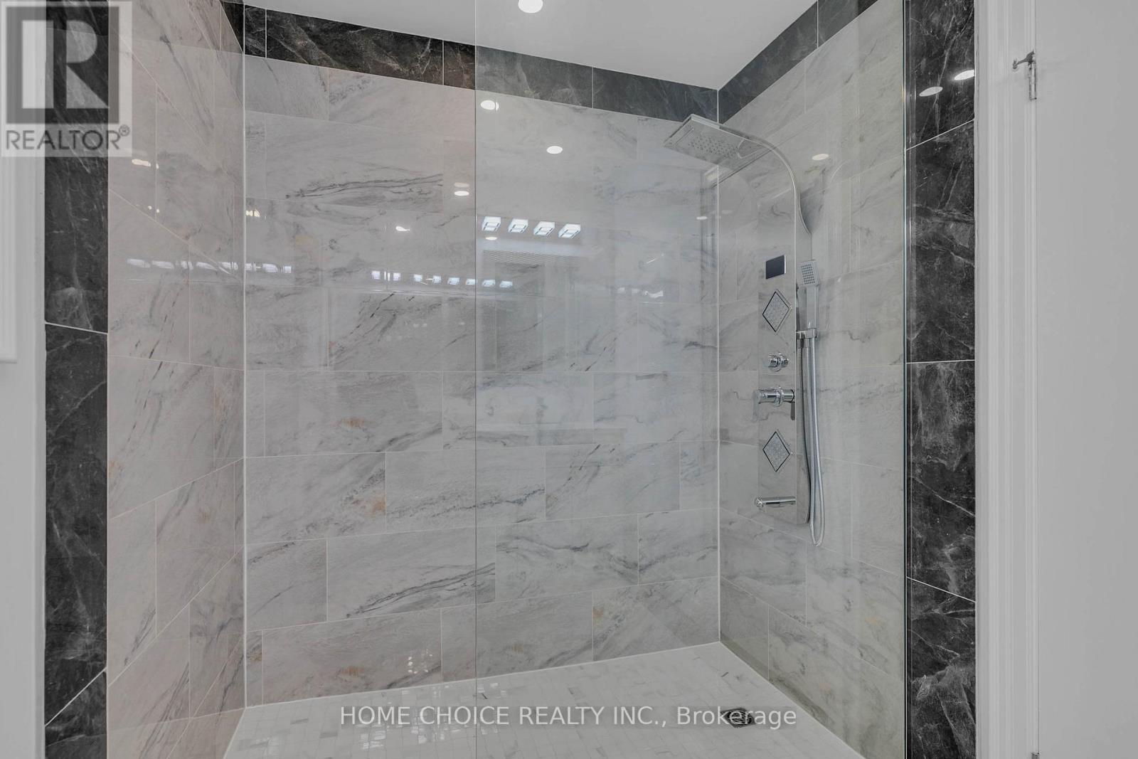 43 Golfwood Heights E, Toronto, Ontario  M9P 3L8 - Photo 25 - W12593564