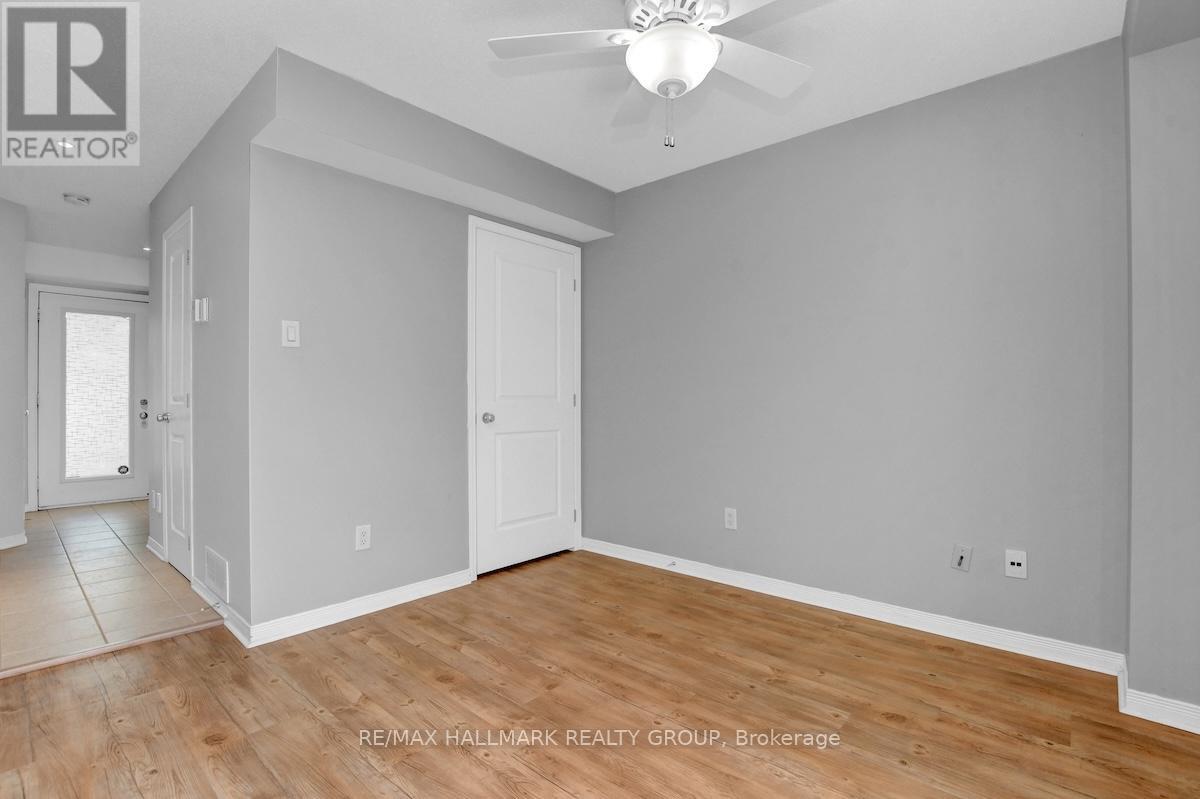 553 Burleigh Private, Ottawa, Ontario  K1J 1J9 - Photo 6 - X12391141