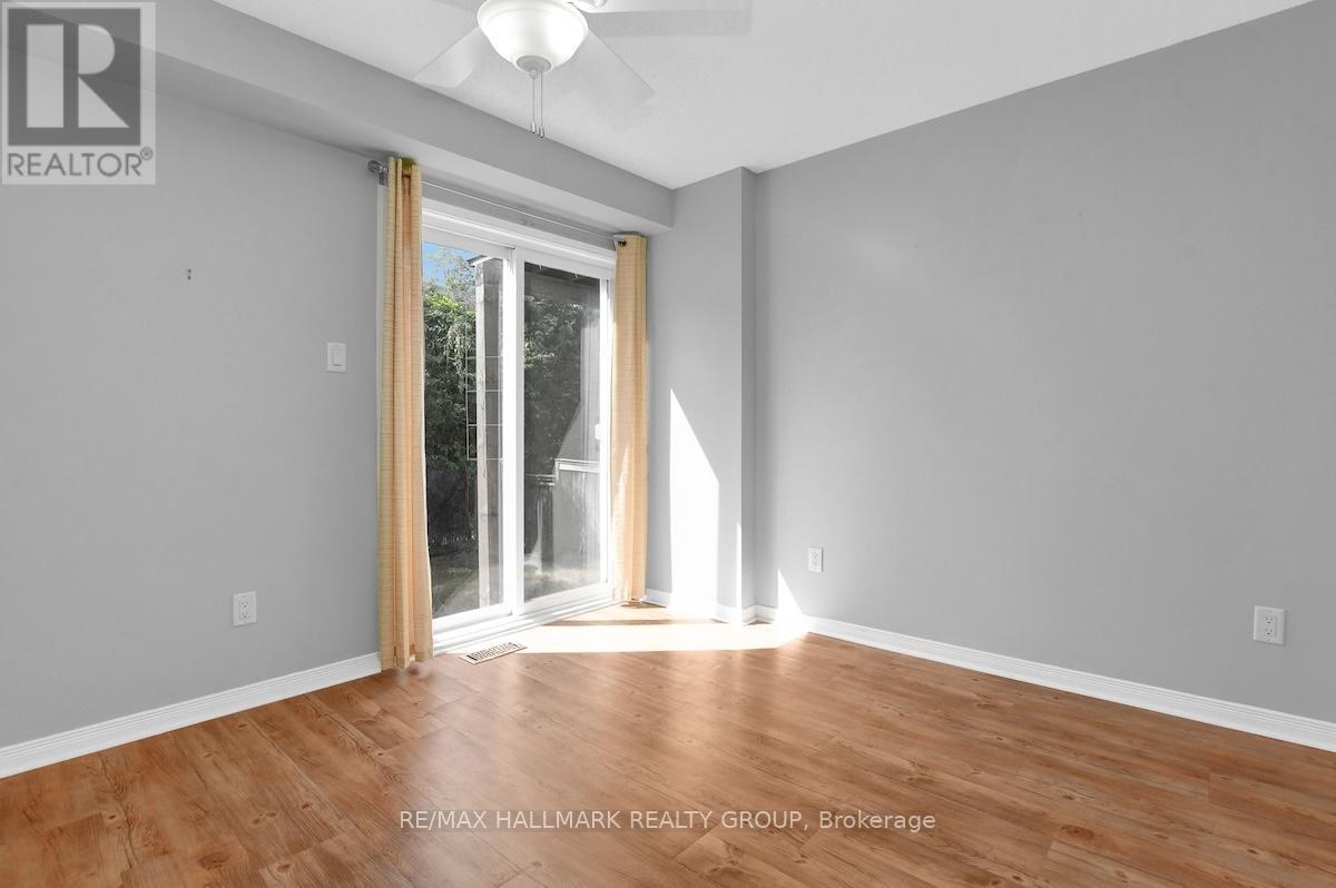 553 Burleigh Private, Ottawa, Ontario  K1J 1J9 - Photo 5 - X12391141