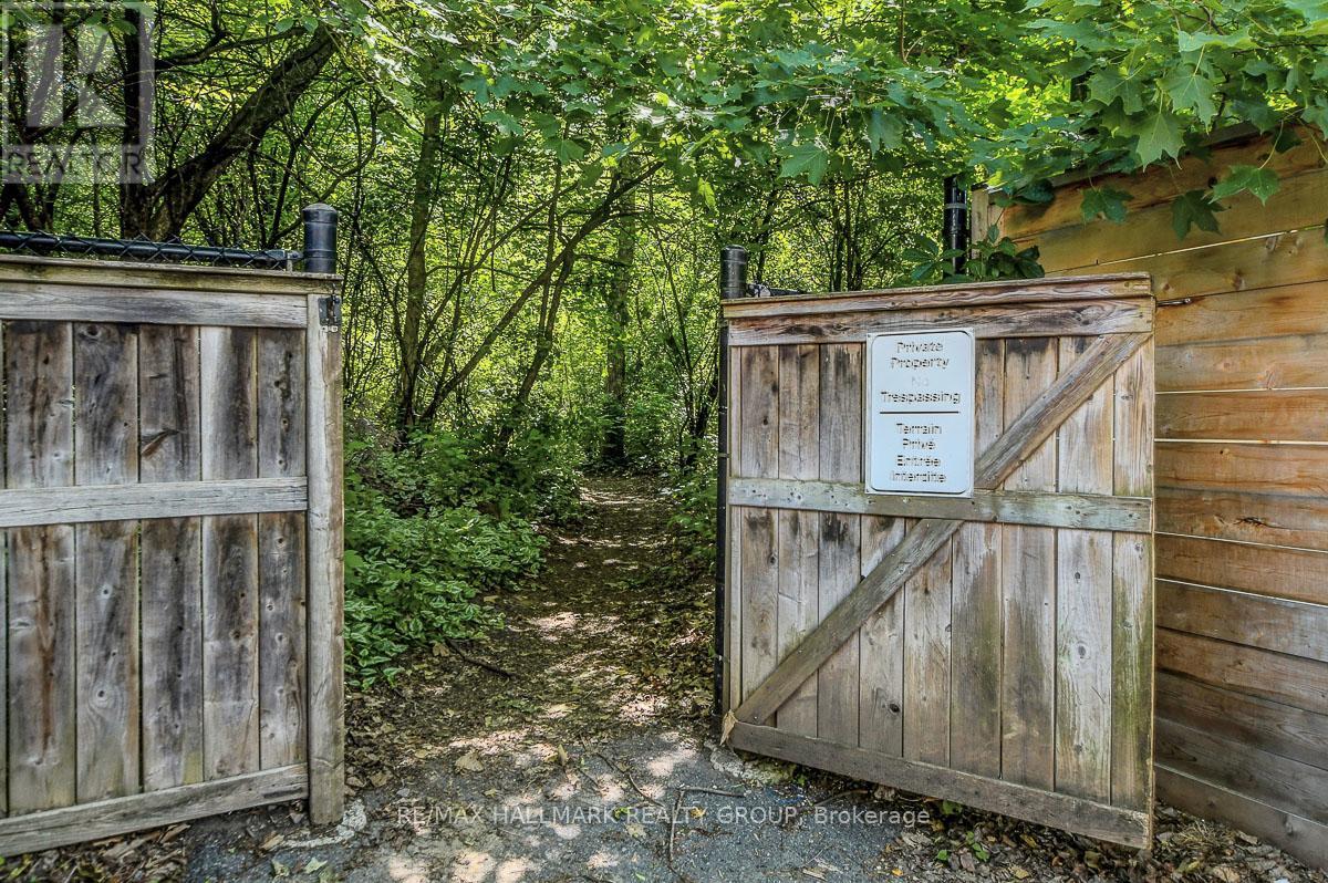 553 Burleigh Private, Ottawa, Ontario  K1J 1J9 - Photo 37 - X12391141