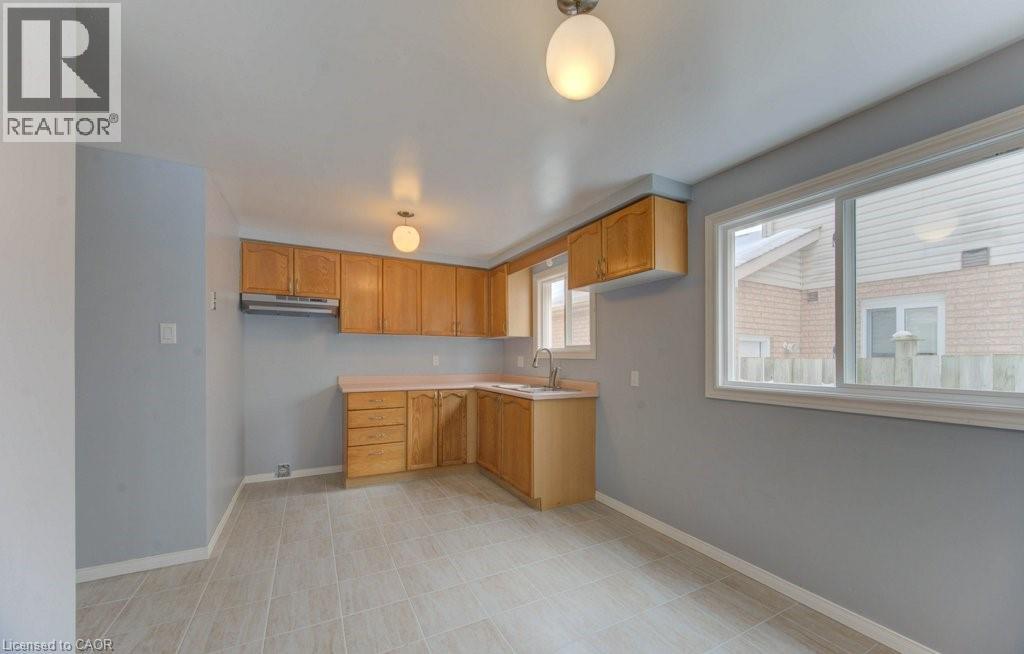 502 Misty Crescent, Kitchener, Ontario  N2B 3V6 - Photo 5 - 40791207