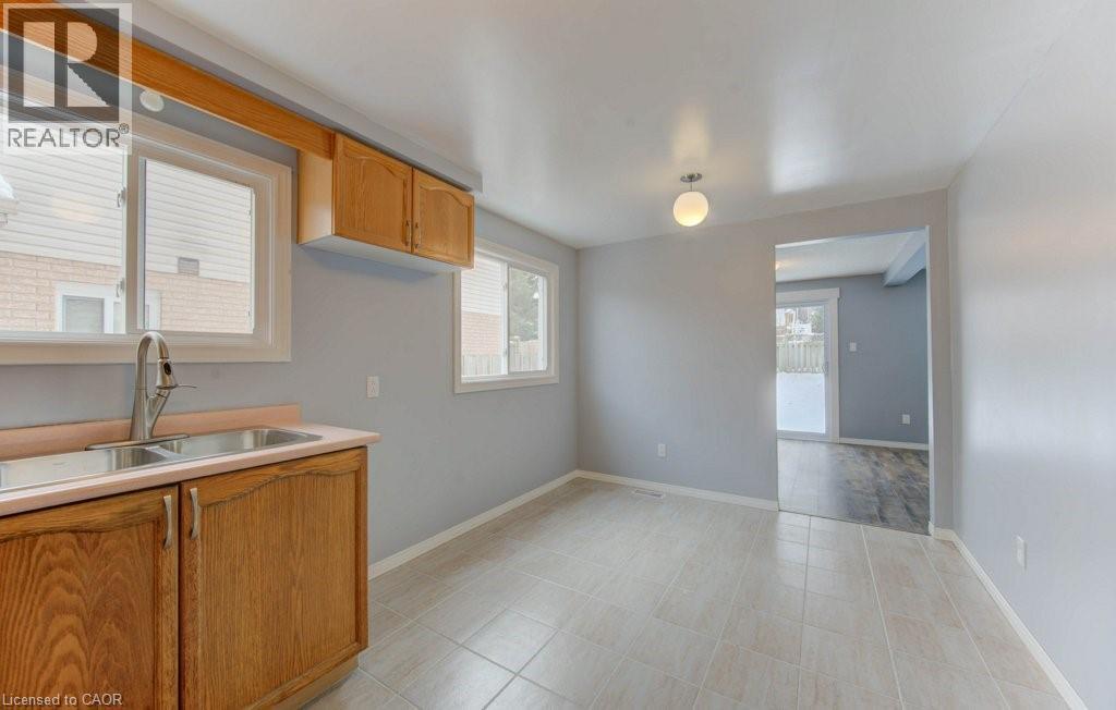 502 Misty Crescent, Kitchener, Ontario  N2B 3V6 - Photo 6 - 40791207