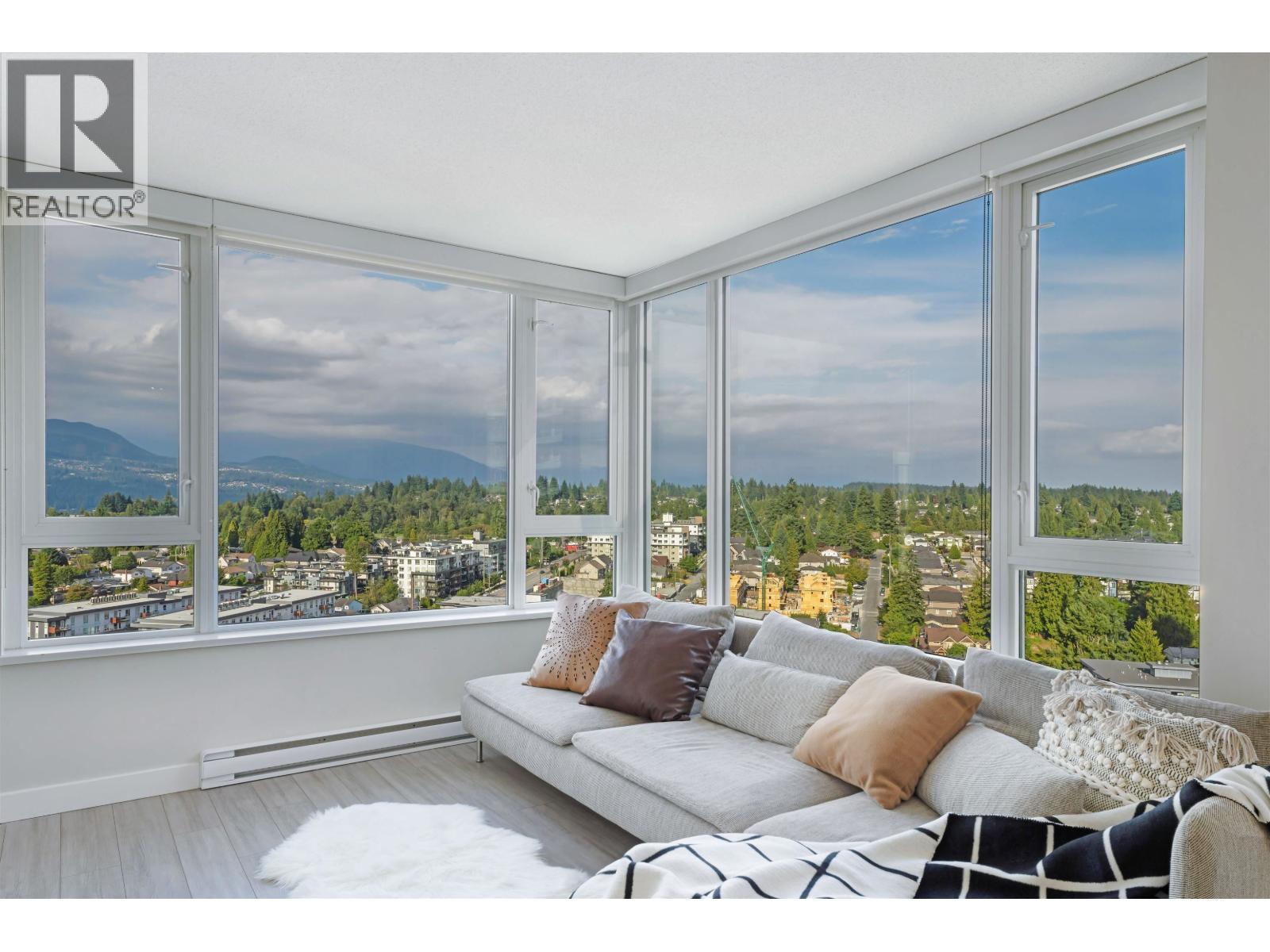 2607 570 Emerson Street, Coquitlam, British Columbia  V3J 0G3 - Photo 1 - R3072063