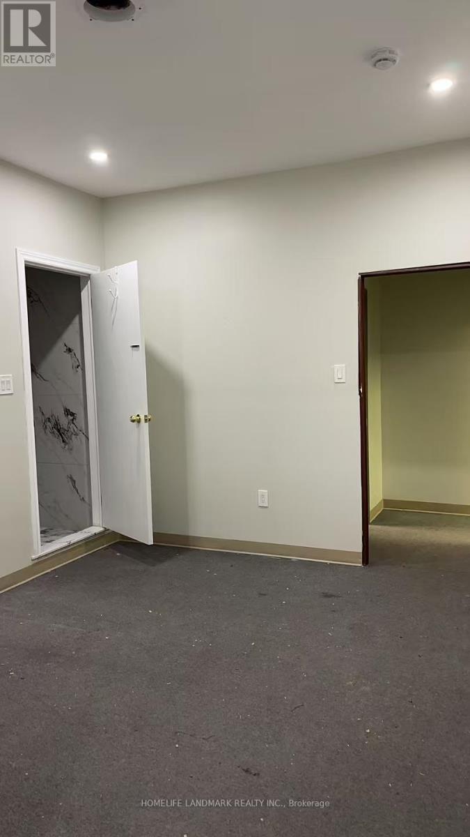 2nd Floor - 940 Sheldon Court, Burlington, Ontario  L7L 5K6 - Photo 12 - W12601986