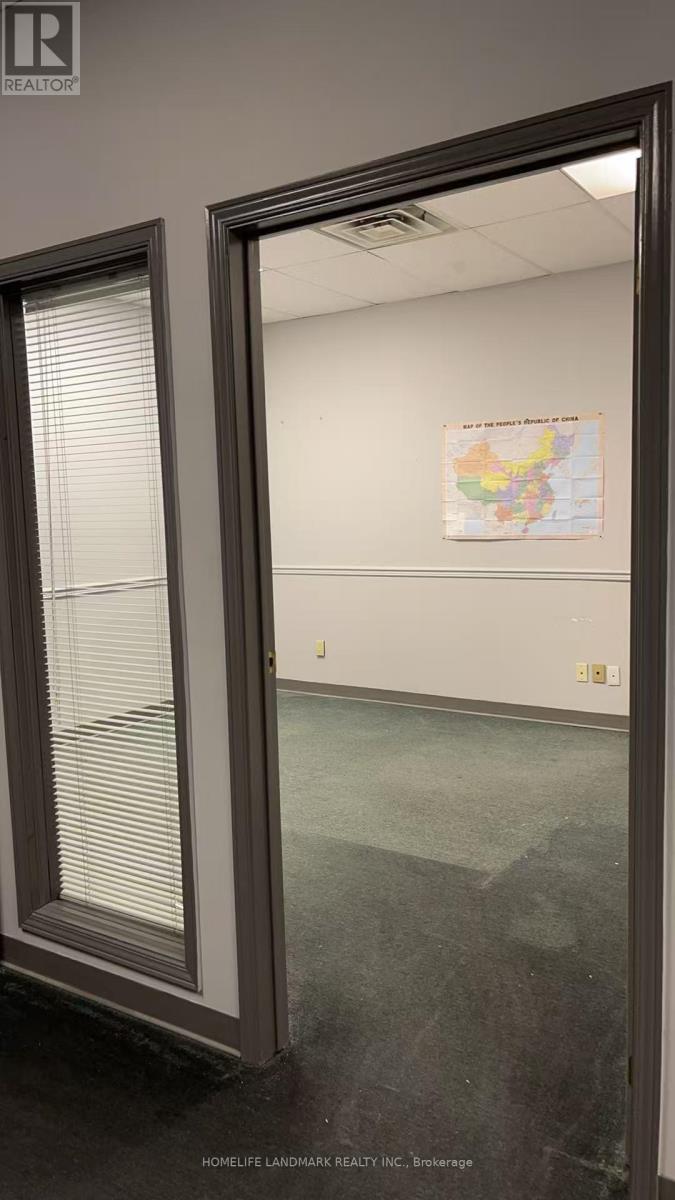 2nd Floor - 940 Sheldon Court, Burlington, Ontario  L7L 5K6 - Photo 15 - W12601986