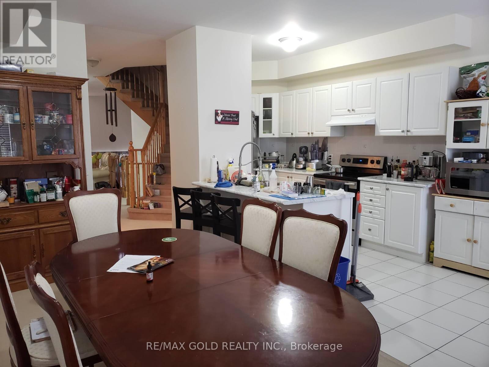 68 Harpreet Circle, Toronto (West Humber-Clairville), Ontario  M9W 0E2 - Photo 4 - W12602026