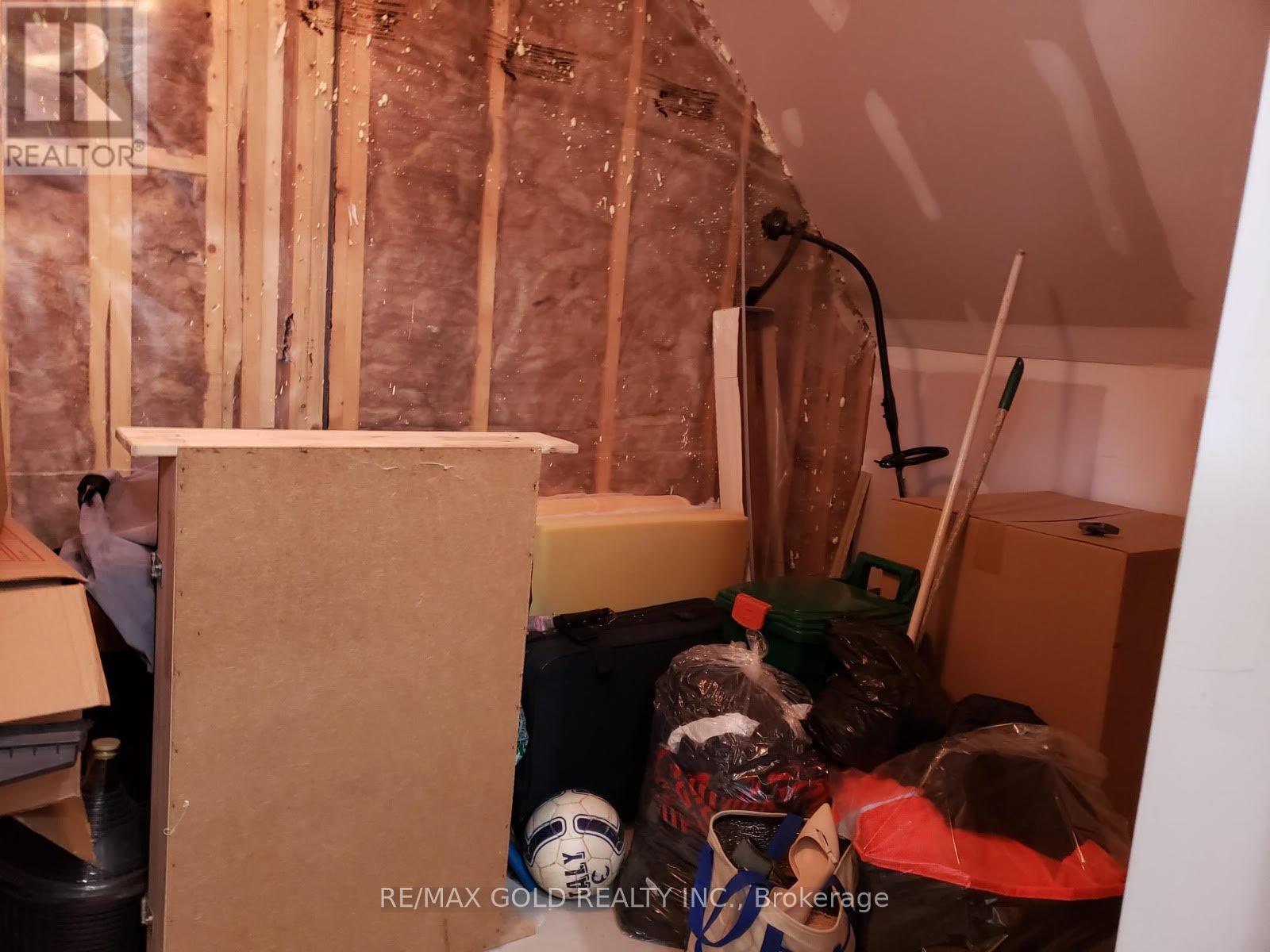 68 Harpreet Circle, Toronto (West Humber-Clairville), Ontario  M9W 0E2 - Photo 7 - W12602026