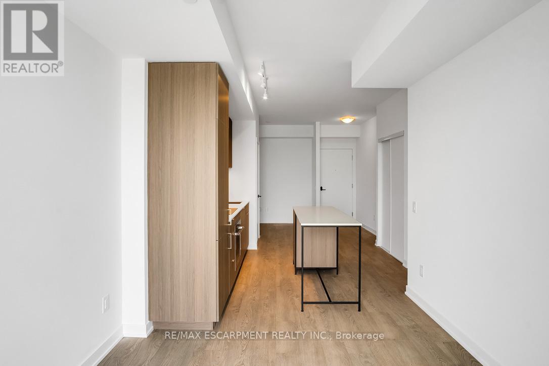 1203 - 220 Missinnihe Way, Mississauga, Ontario  L5H 0A9 - Photo 16 - W12602030