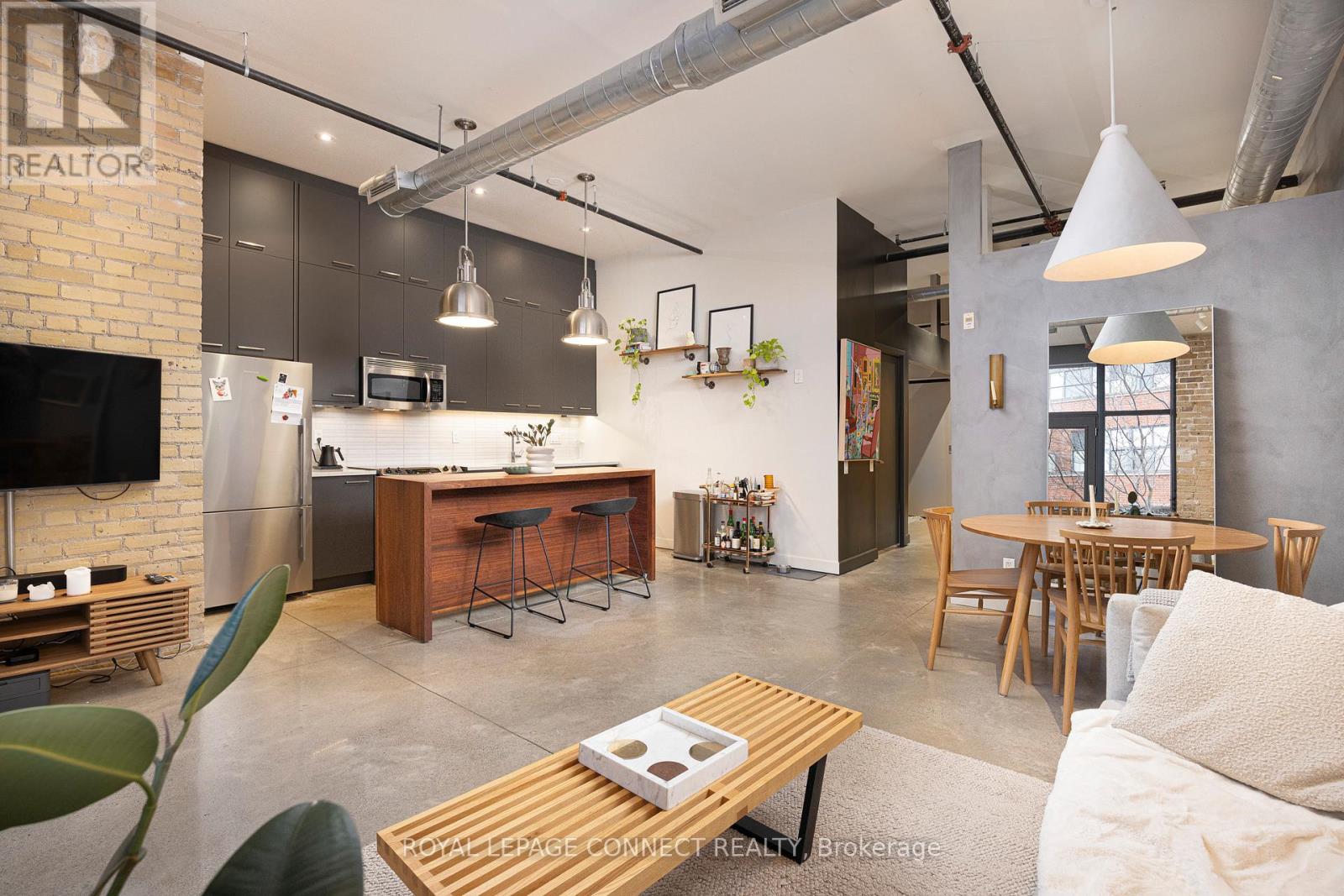 304 - 363 Sorauren Avenue, Toronto, Ontario  M6R 3C1 - Photo 2 - W12602040