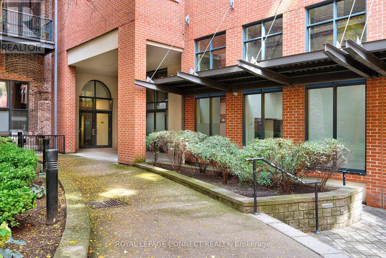 304 - 363 Sorauren Avenue, Toronto, Ontario  M6R 3C1 - Photo 24 - W12602040