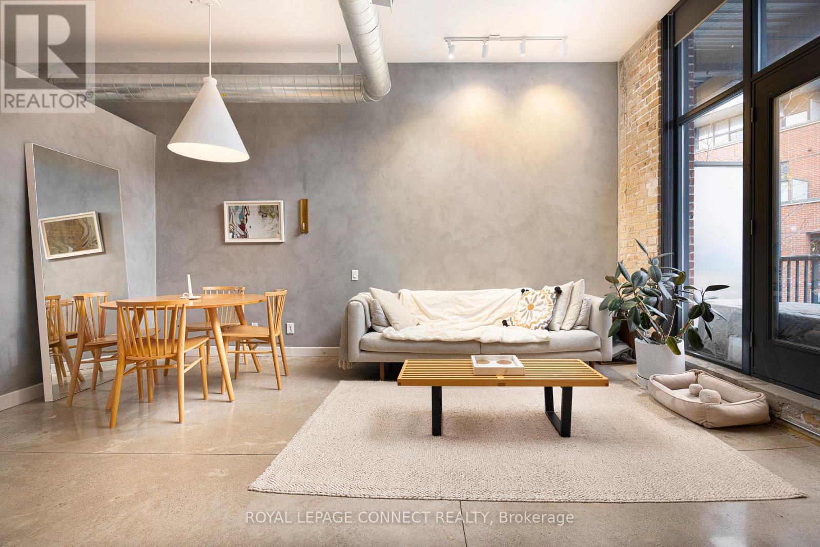 304 - 363 Sorauren Avenue, Toronto, Ontario  M6R 3C1 - Photo 5 - W12602040