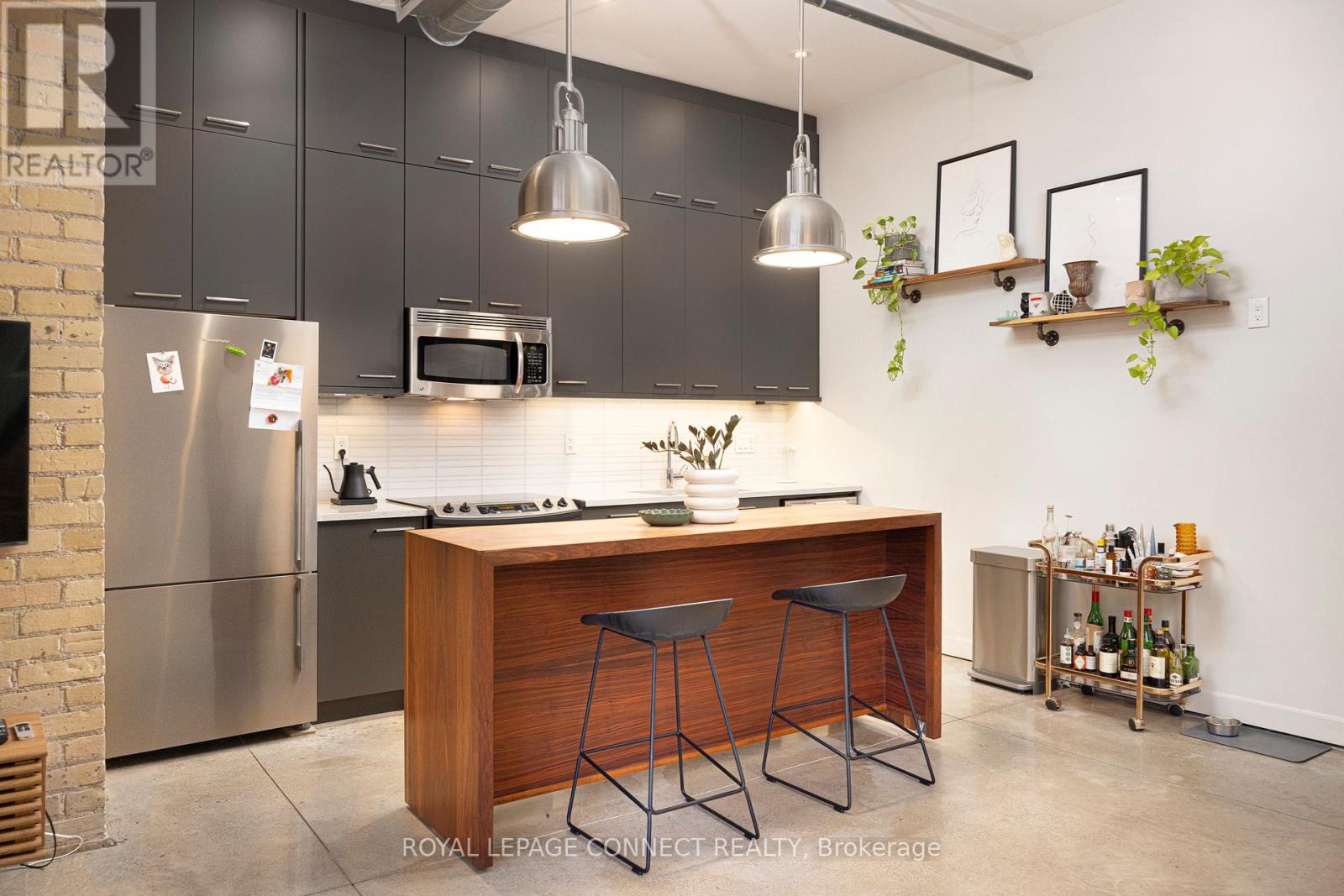 304 - 363 Sorauren Avenue, Toronto, Ontario  M6R 3C1 - Photo 8 - W12602040