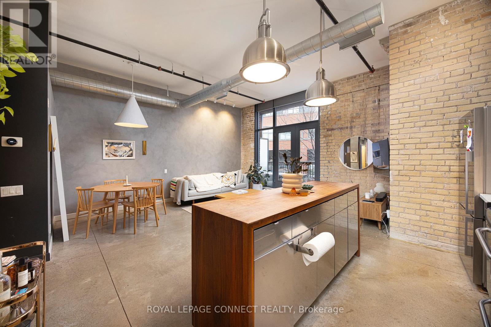 304 - 363 Sorauren Avenue, Toronto, Ontario  M6R 3C1 - Photo 9 - W12602040