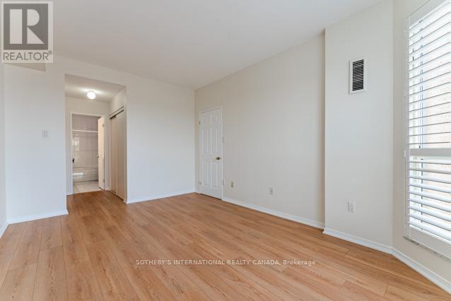 716 - 2511 Lakeshore Road W, Oakville, Ontario  L6L 6L9 - Photo 12 - W12602084