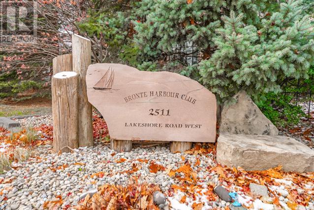 716 - 2511 Lakeshore Road W, Oakville, Ontario  L6L 6L9 - Photo 3 - W12602084