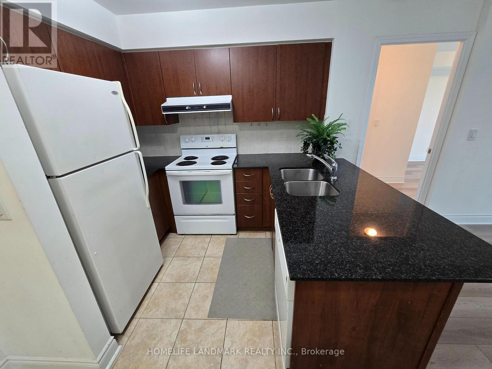 301 - 55 South Town Centre Boulevard, Markham, Ontario  L6G 0B1 - Photo 7 - N12430967