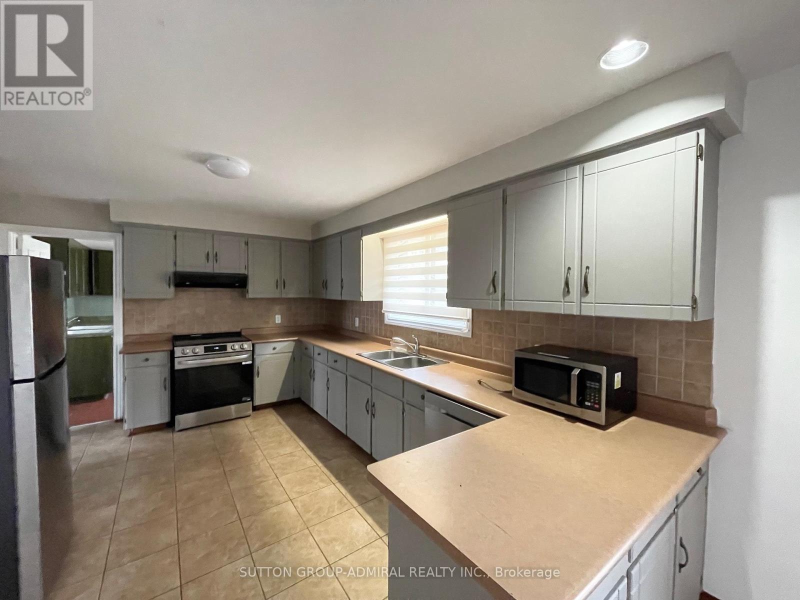 10623 Clarkway Drive, Brampton, Ontario L6P 0W2 - Photo 15 - W12505428