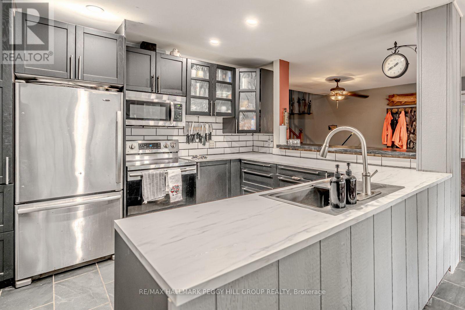 4 Clover Court, Kawartha Lakes, Ontario  K0M 2A0 - Photo 5 - X12602006