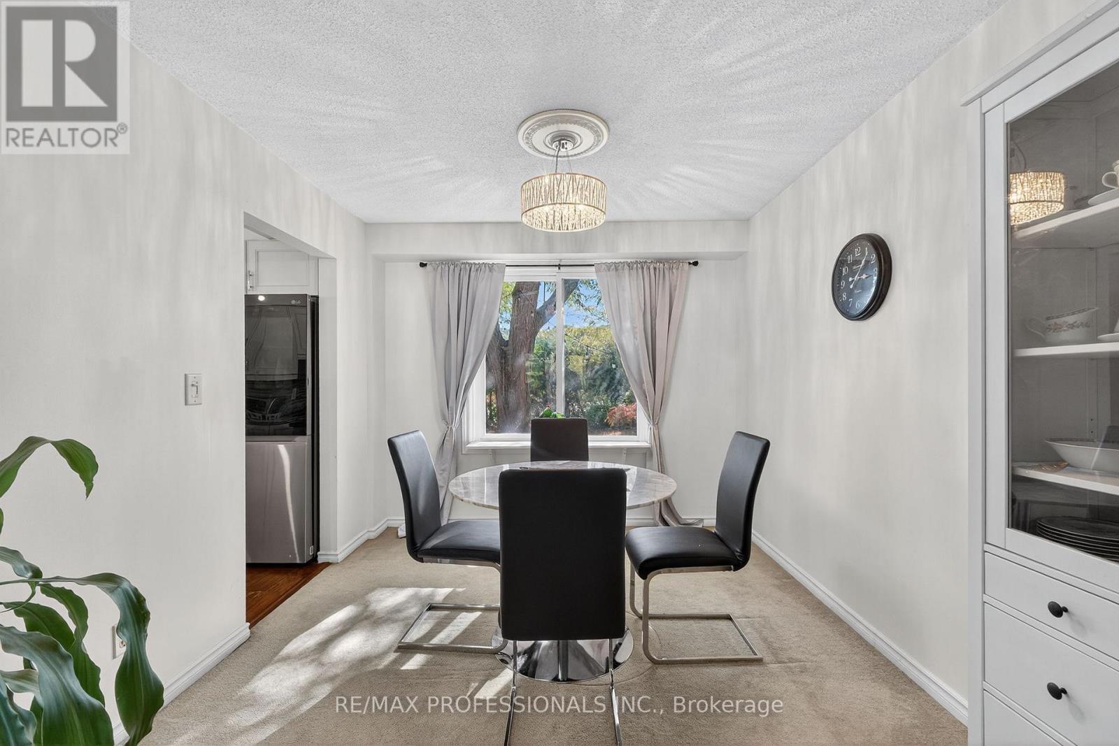 19 Salina Place, Hamilton, Ontario  L8G 4L4 - Photo 14 - X12602066