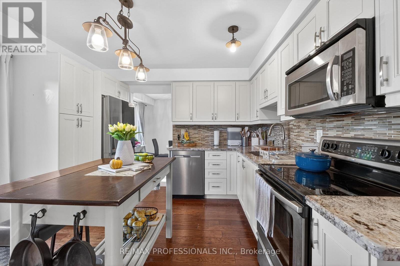 19 Salina Place, Hamilton, Ontario  L8G 4L4 - Photo 21 - X12602066