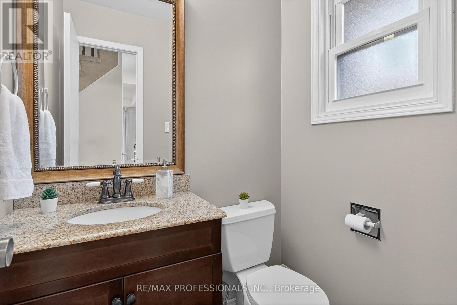 19 Salina Place, Hamilton, Ontario  L8G 4L4 - Photo 23 - X12602066