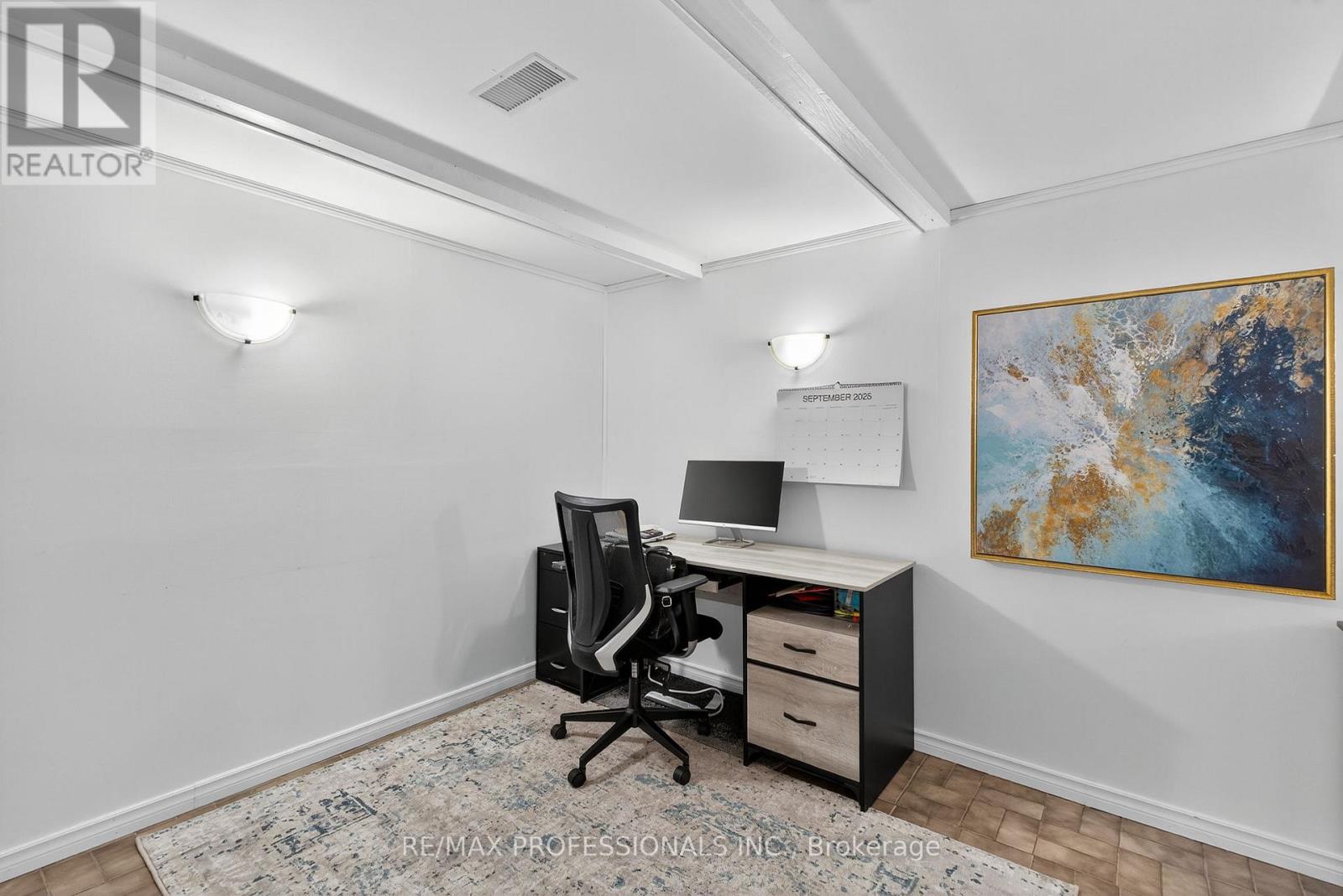 19 Salina Place, Hamilton, Ontario  L8G 4L4 - Photo 37 - X12602066