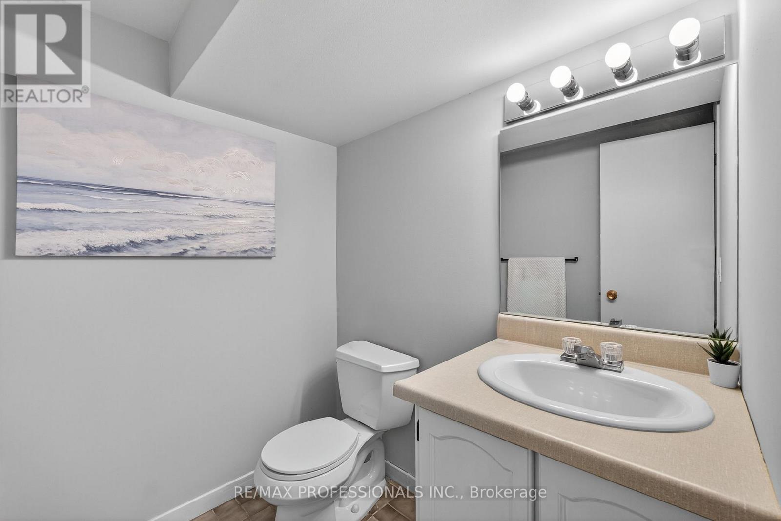 19 Salina Place, Hamilton, Ontario  L8G 4L4 - Photo 41 - X12602066