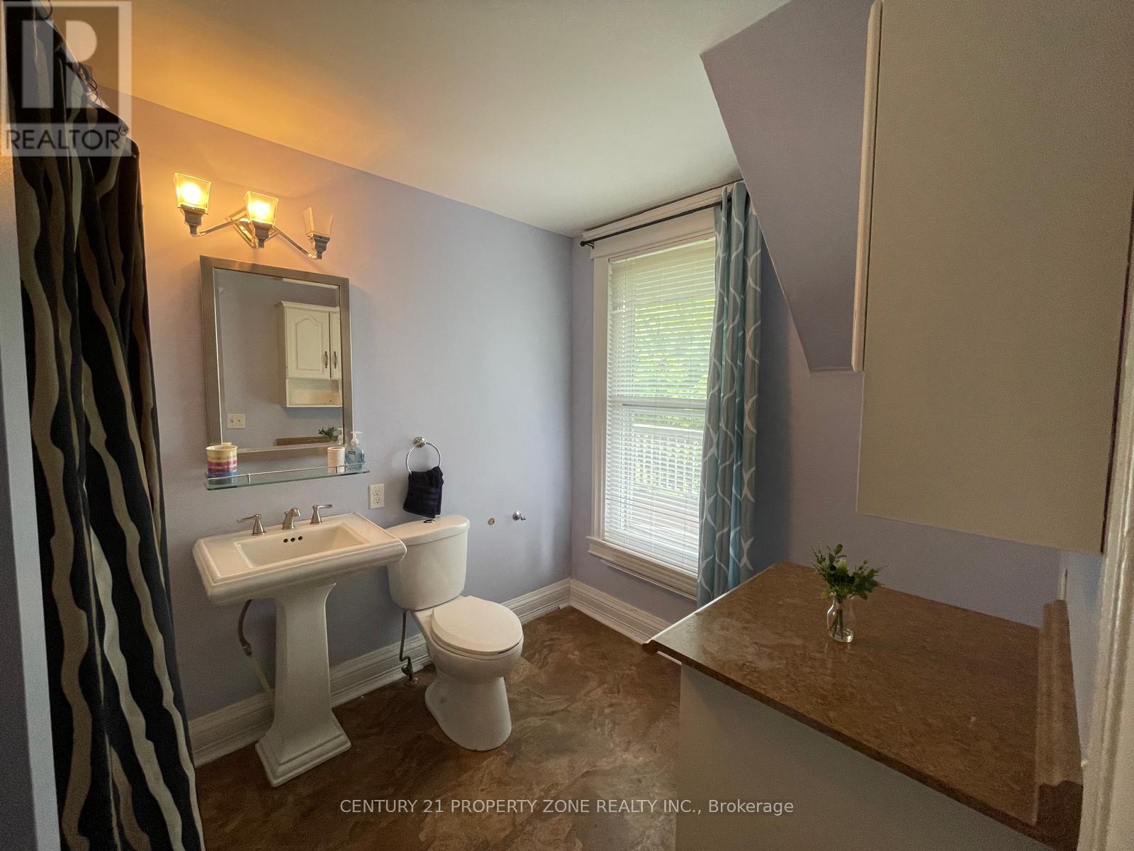 180 Thames Street E, Chatham-Kent, Ontario  N7M 2Y8 - Photo 42 - X12602070