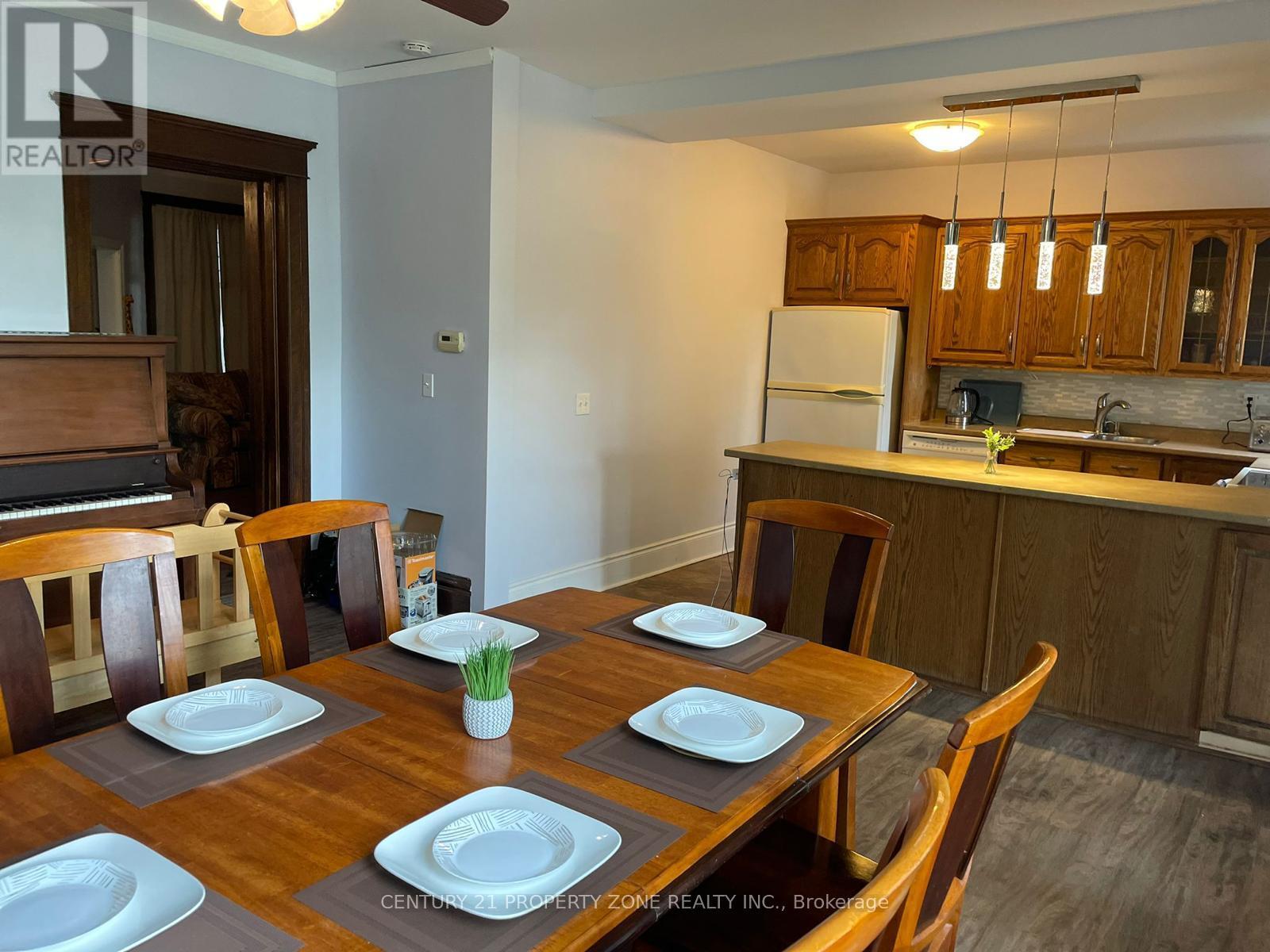 180 Thames Street E, Chatham-Kent, Ontario  N7M 2Y8 - Photo 5 - X12602070