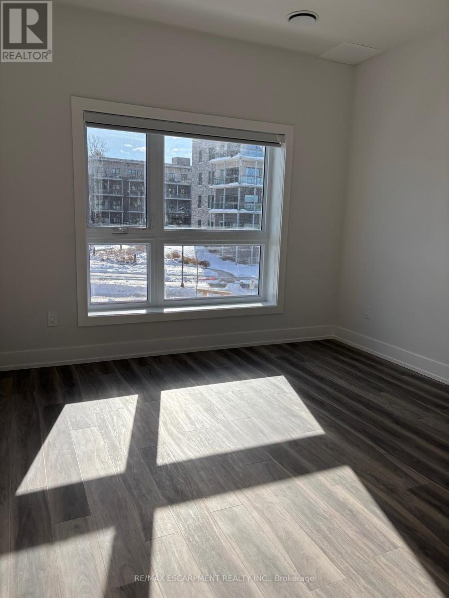 211 - 1100 Lackner Place, Kitchener, Ontario  N2A 4G3 - Photo 5 - X12602080