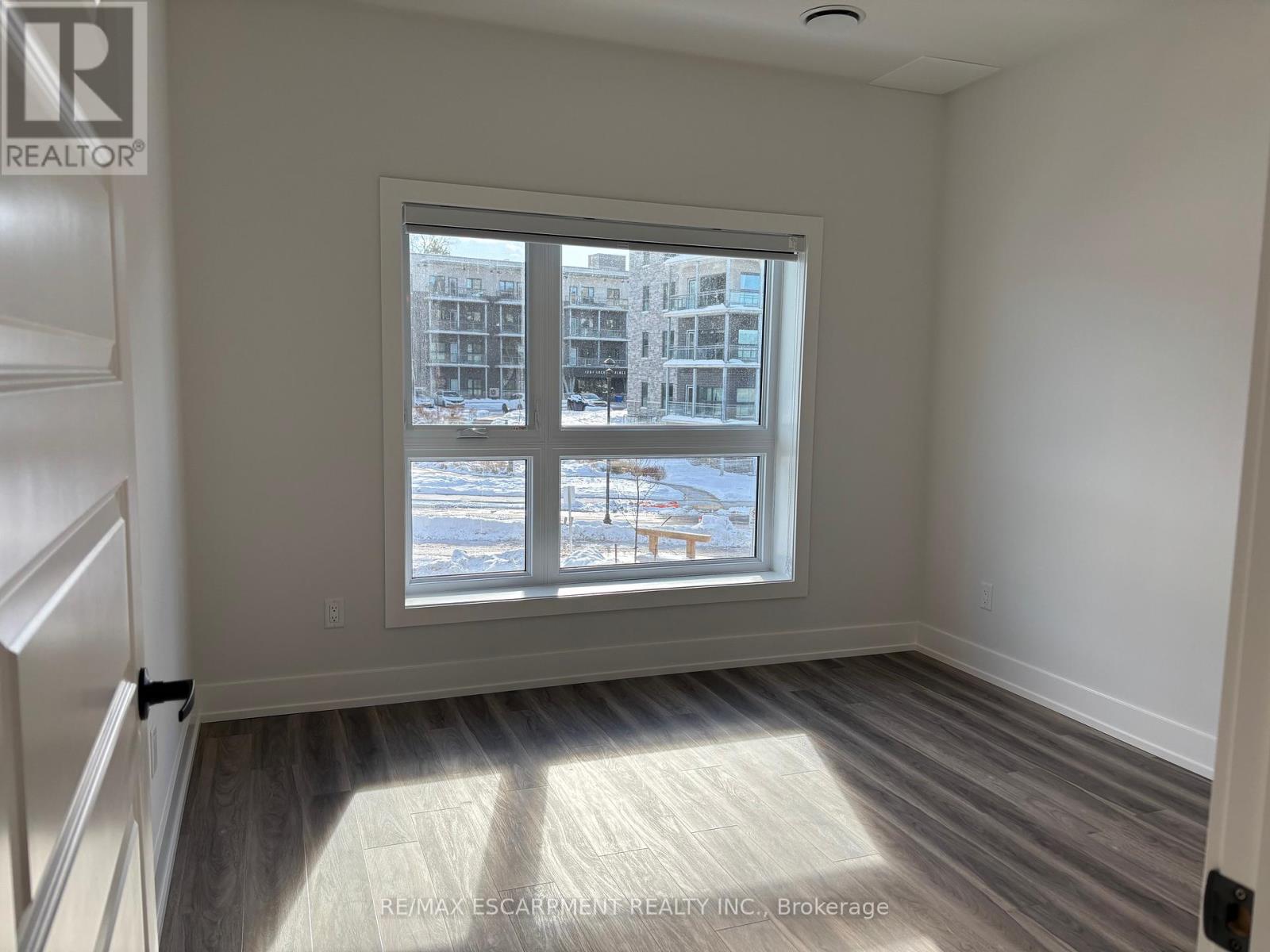 211 - 1100 Lackner Place, Kitchener, Ontario  N2A 4G3 - Photo 6 - X12602080