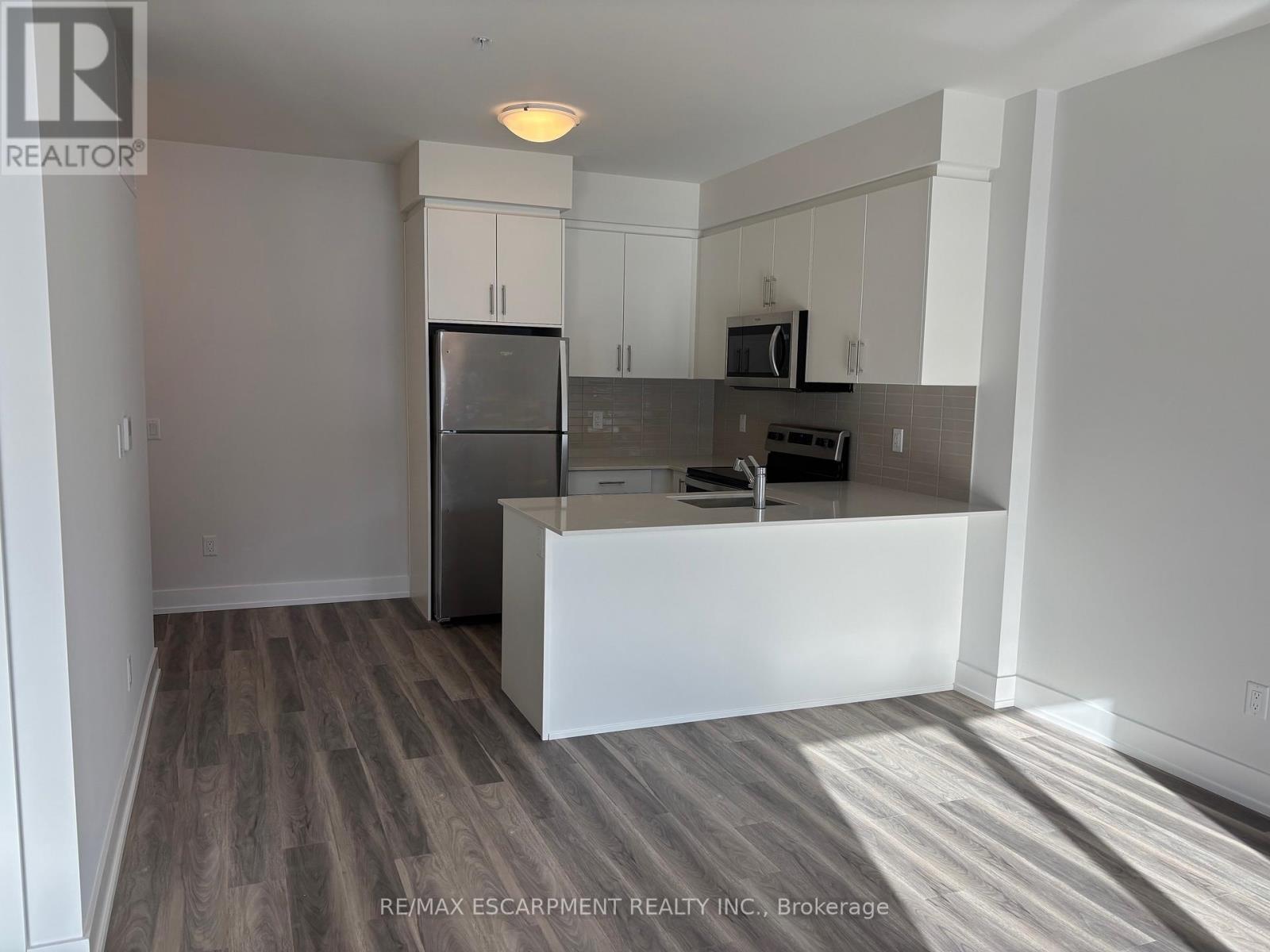 211 - 1100 Lackner Place, Kitchener, Ontario  N2A 4G3 - Photo 8 - X12602080